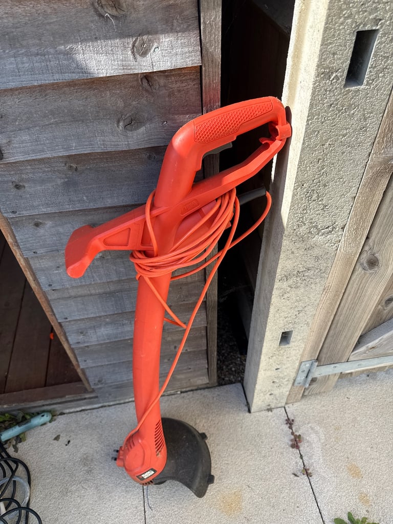 Electric strimmer