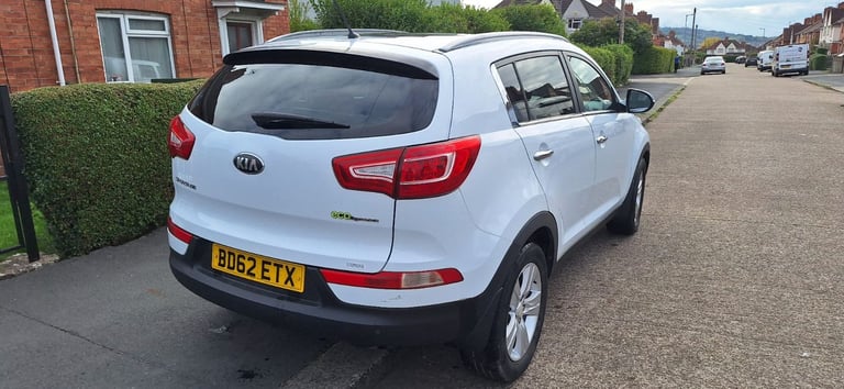 2012 Kia SPORTAGE, 1.7 Manual, new MOT 