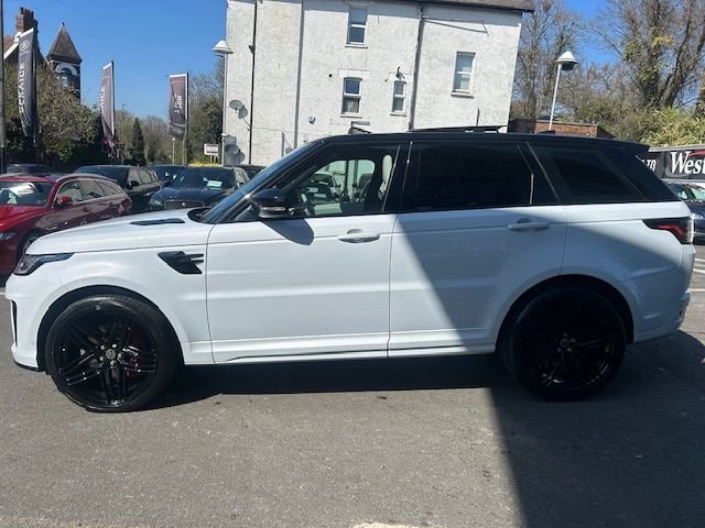 2020 70 LAND ROVER RANGE ROVER SPORT 5.0 P575 V8 GPF SVR SUV 5DR PETROL AUTO 4WD