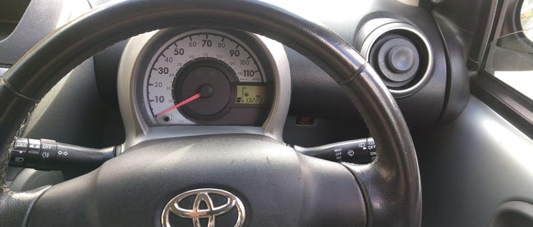 Toyota, AYGO, Hatchback, 2012, Manual, 998 (cc), 5 doors