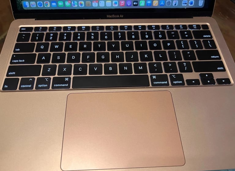 Apple MacBook Air 13.3" Retina 2020 - 256GB SSD 8GB Ram - Gold