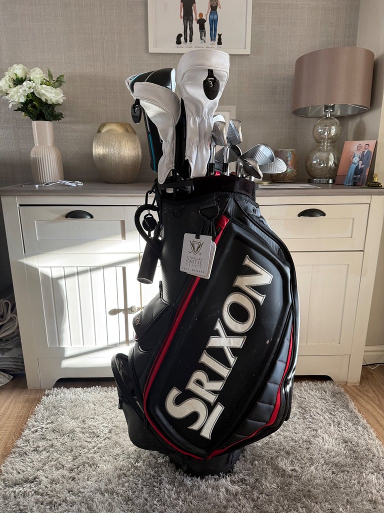 Srixon Tour staff bag 2024 red and black