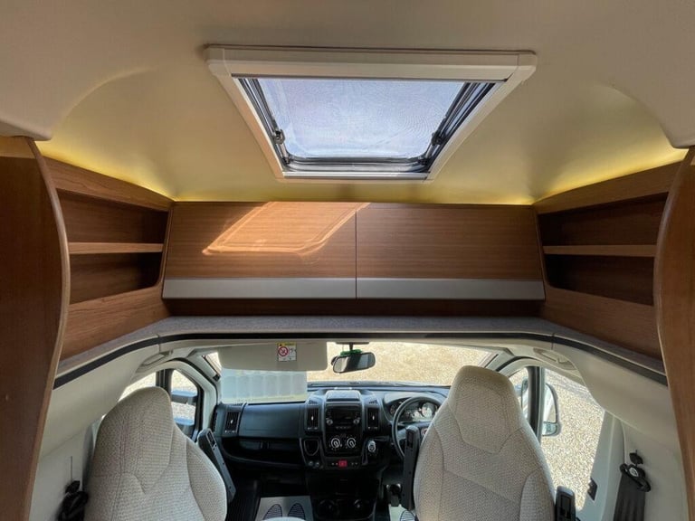 Auto trail Tribute 715 4 berth 4 belt 3500kg motorhome 