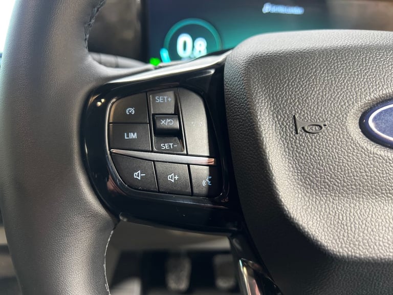 2025 Ford Transit Custom 320 SWB 2.0 Tdci Limited 136PS D/Cab Crew Bus Diesel Manual