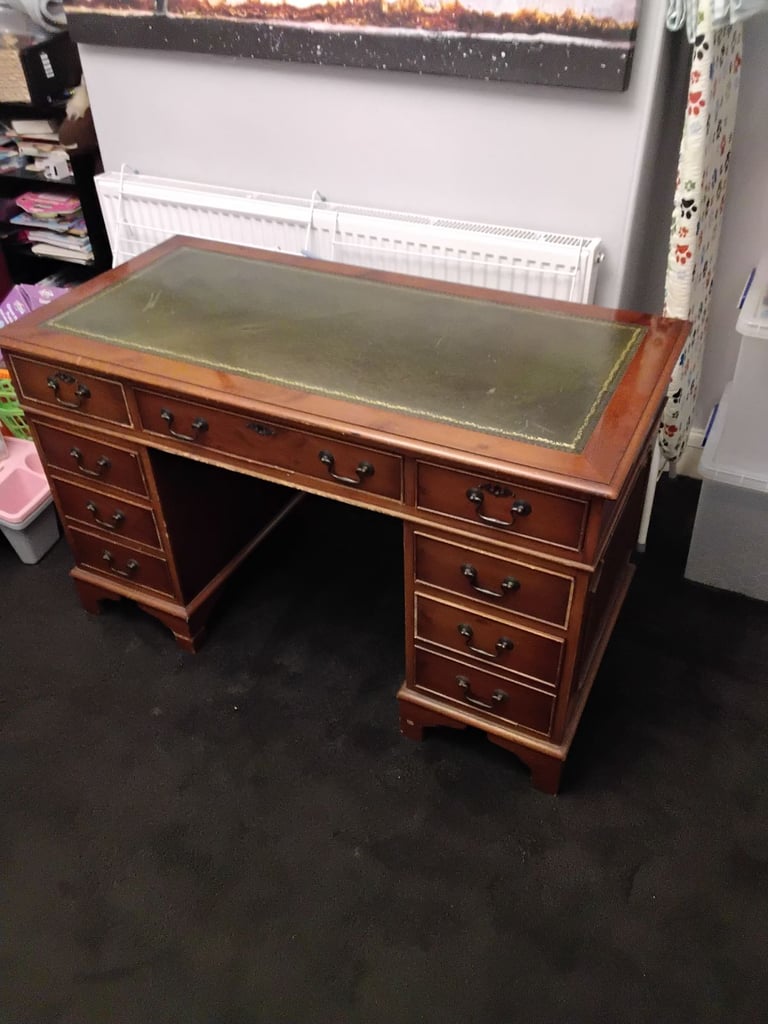 image for Free desk come and get it