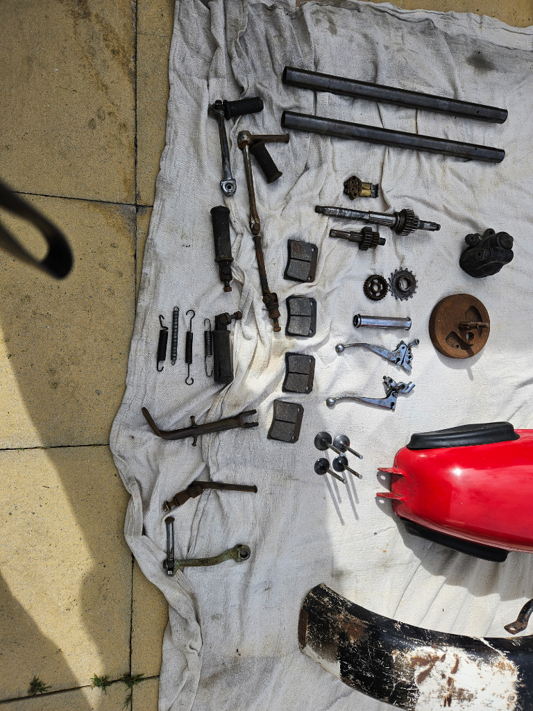 Assorted motorcycle parts lot