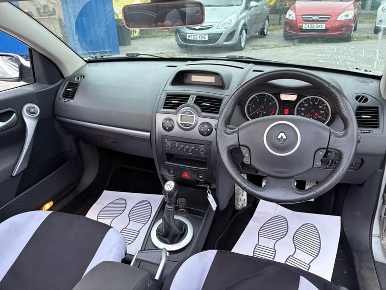 2008 Renault Megane 1.9 dCi Dynamique 2dr Non FAP - 12 Month Mot -  CONVERTIBLE Diesel Manual