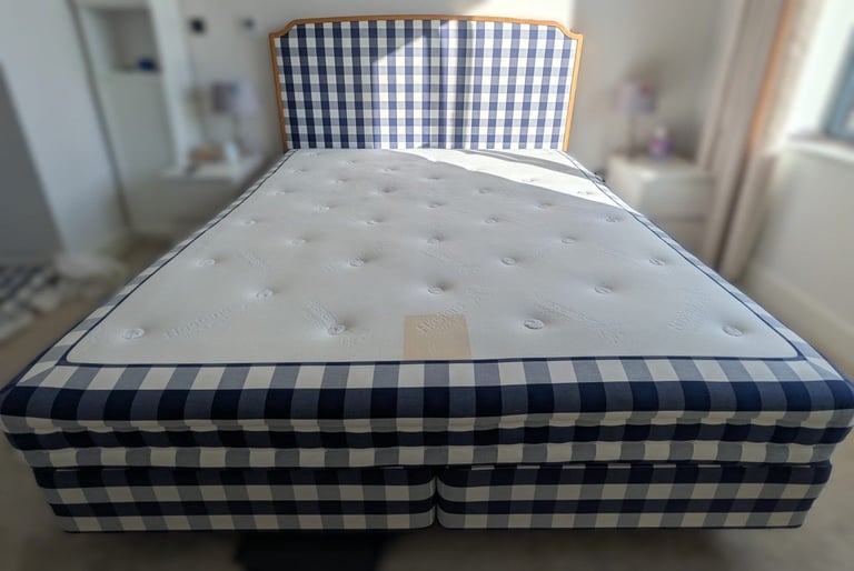 Hästens Excelsior II Super King Bed + Lucas Oak Headboard, 2010 Sweden – £10K RR