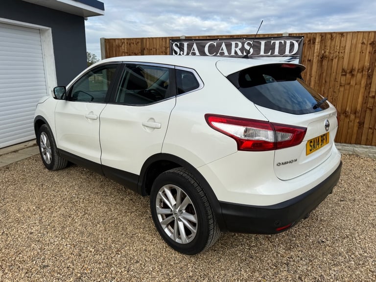2014 Nissan Qashqai 1.2 DiG-T Acenta [Smart Vision Pack] 5dr HATCHBACK Petrol Manual