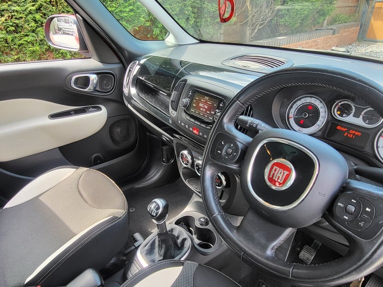 FIAT 500L TREKKING 1.4 PETROL 2 OWNER 77K FULL HISTORY IDEAL FAMILY VEHICLE 