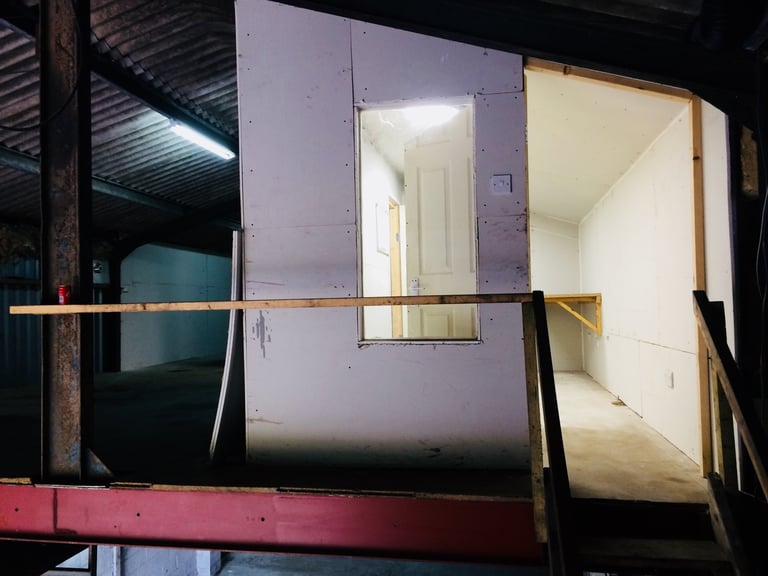 Industrial unit to let