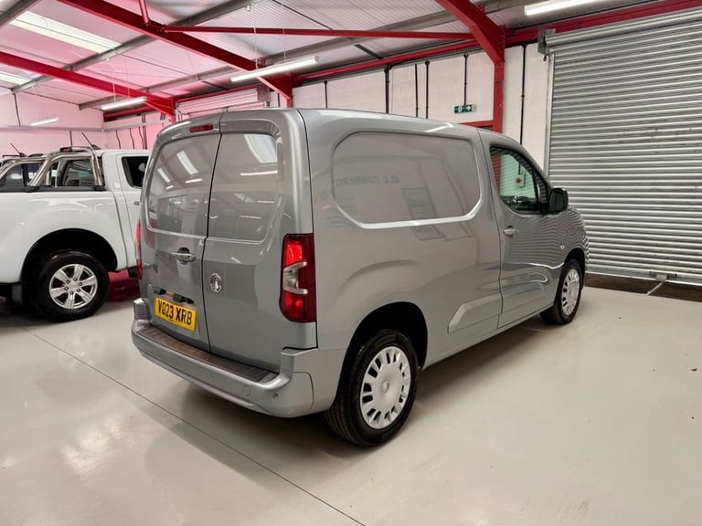 2023 23 VAUXHALL COMBO 1.5 TURBO D 2300 PRO L1 H1 EURO 6 100 BHP * 22,611 3 SEAT