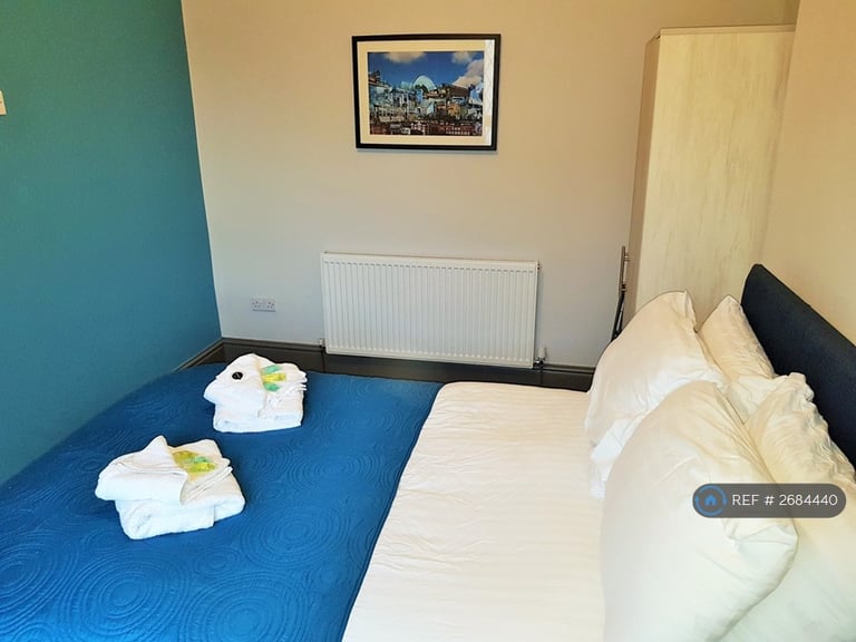 1 bedroom in Queens Square, Ashton Under Lyne, OL6 (#2684440)