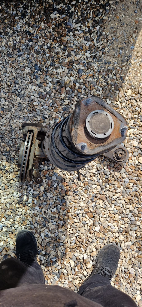 Toyota Avensis 09-15 MK3 T27 Front Passenger Side Suspension Leg O/S/F 4852005310