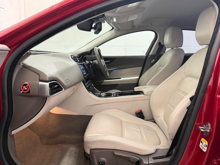 2015 Jaguar XE 2.0 GTDi Prestige Auto Euro 6 (s/s) 4dr SALOON Petrol Automatic