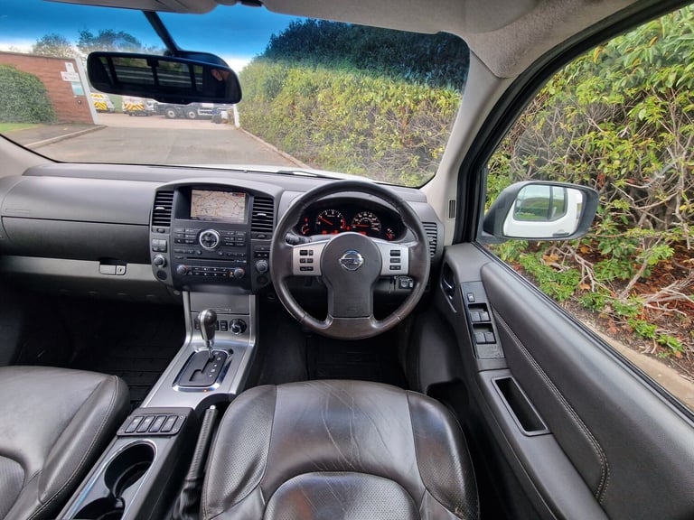 2012 Nissan Navara Double Cab Pick Up Outlaw 3.0dCi V6 231 4WD Auto PICK UP Diesel Automatic