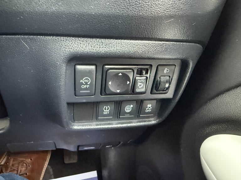 2014 Nissan Juke 1.5 dCi 8v Tekna SUV 5dr Diesel Manual Euro 5 (s/s) (110 ps)