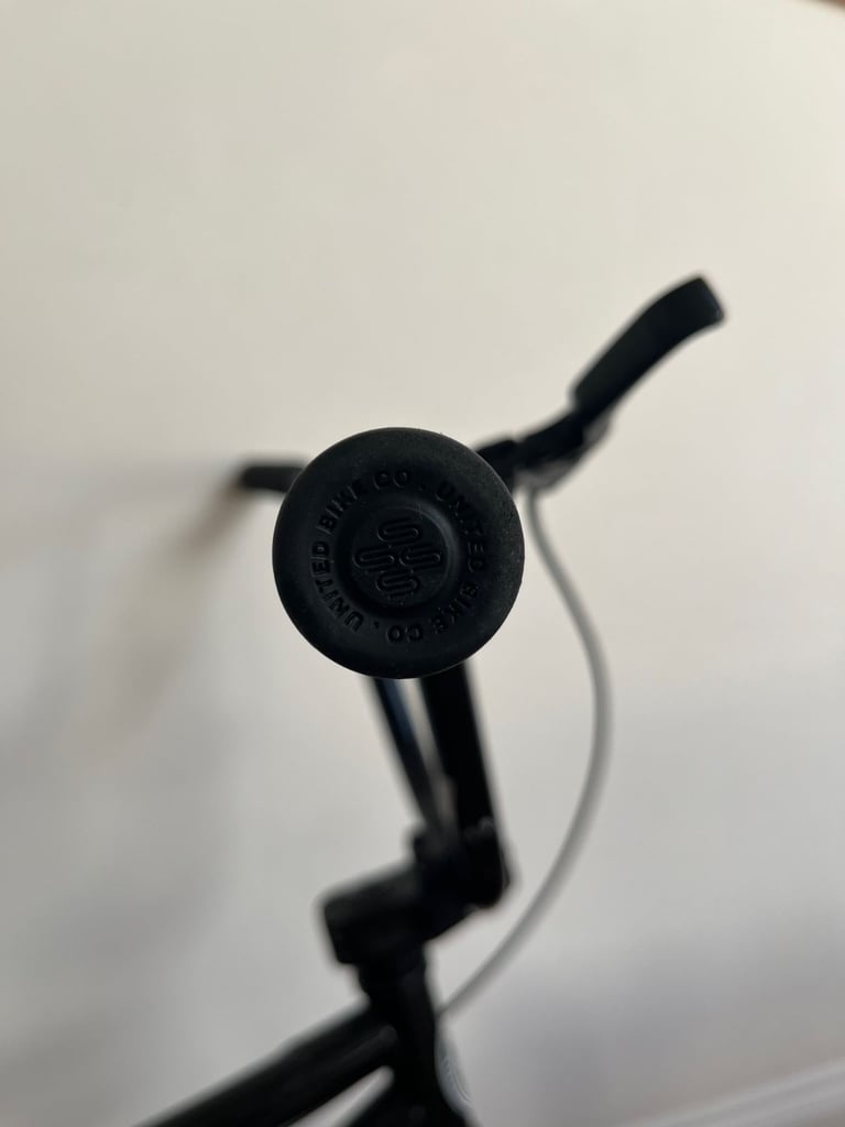 'As new' 20'' Complete BMX - United Recruit - Gloss Black 2021 