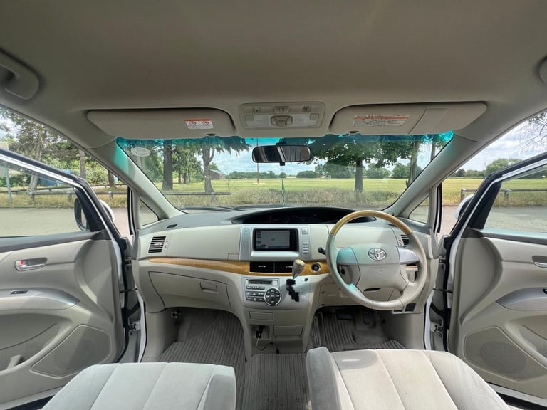 Toyota estima 2008 2.4 petrol automatic Ulez free 7 seats Screens with Bluetooth