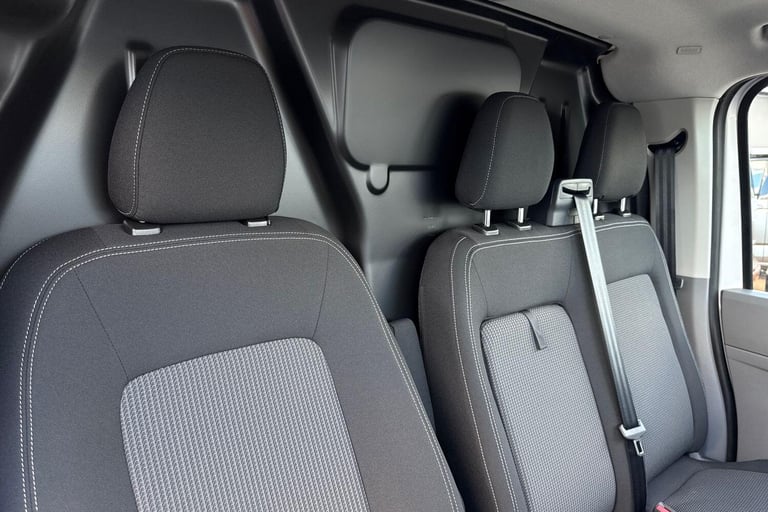 2025 Volkswagen Transporter 160kW 65kWh Commerce Pro Van Auto Van Automatic