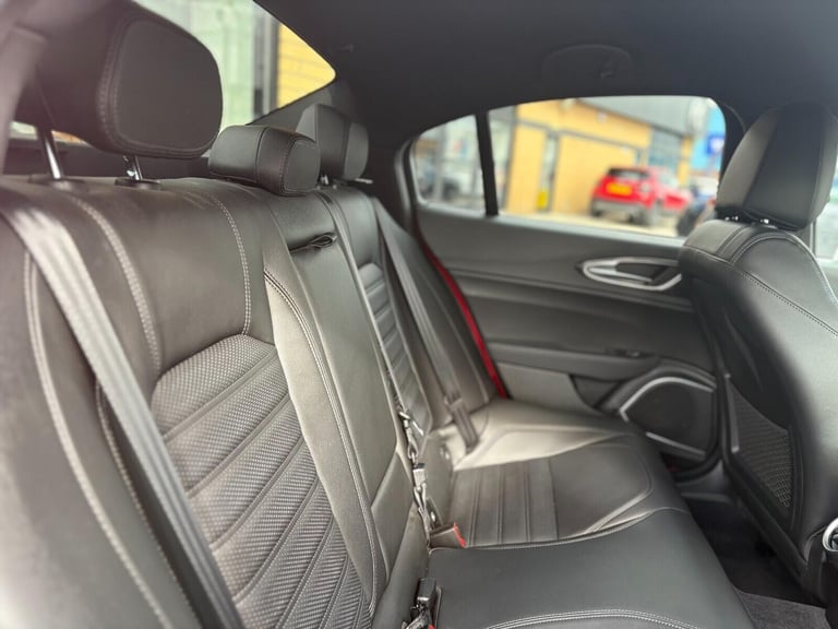 2022 Alfa Romeo Giulia 2.9 V6 Bi-Turbo Quadrifoglio Saloon 4dr Petrol GPF Auto Euro 6 (s/s) (510 ...