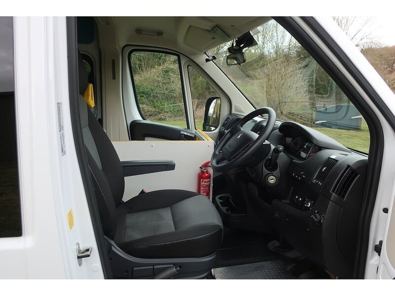 2024 Peugeot Boxer 2.2 BlueHDi 335 L3 H2 Professional Premium + Wheelchair Accessible Minibus  Mi...