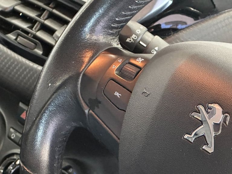 2017 Peugeot 208 1.2 PureTech Active Hatchback 5dr Petrol Manual Euro 6 (68 ps) Hatchback Petrol ...