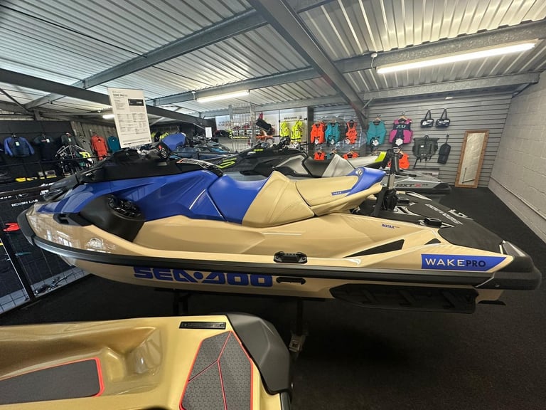 image for 2025 Sea-Doo Wake Pro 230 iDF – Sand / Dazzling Blue – £21,099