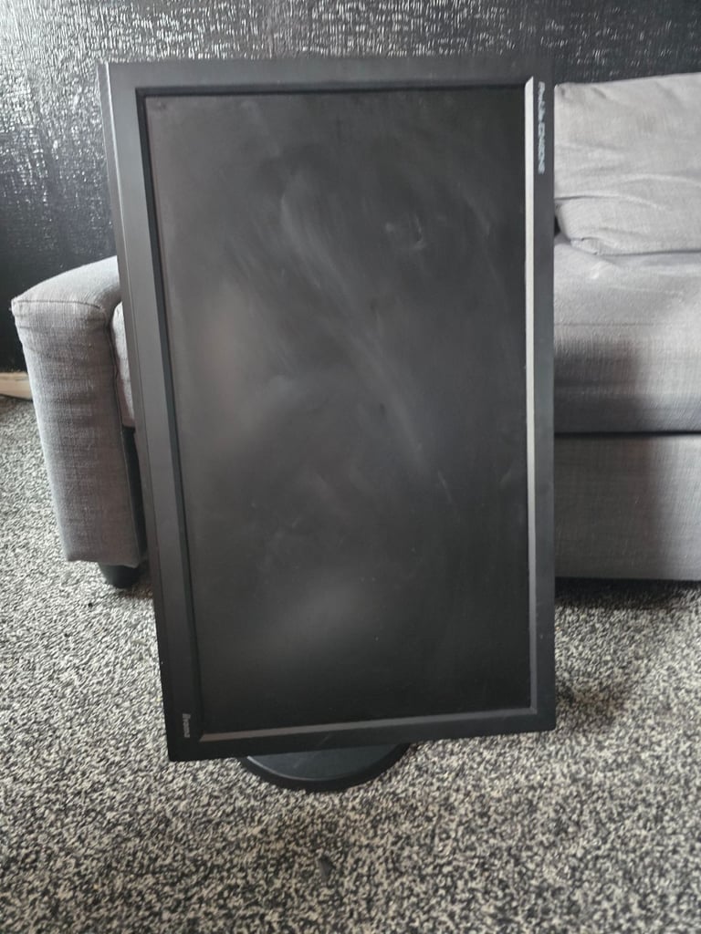 ProLite E2480HS is a 24’’ Full HD 1920 x 1080p LED-backlit monitor