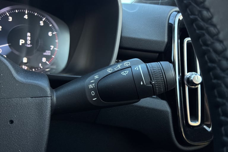 2021 Volvo XC40 92673 Estate Petrol Automatic