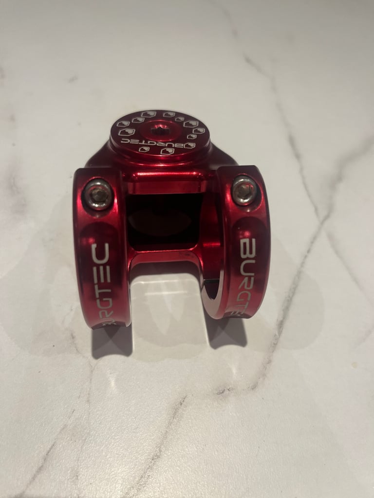 Burgtec Race Red stem set 