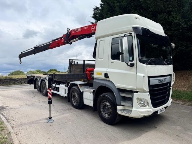 image for 2016 DAF CF 410 E6 sleeper cab 8x2 cheese wedge beavertail Fassi F275 crane 