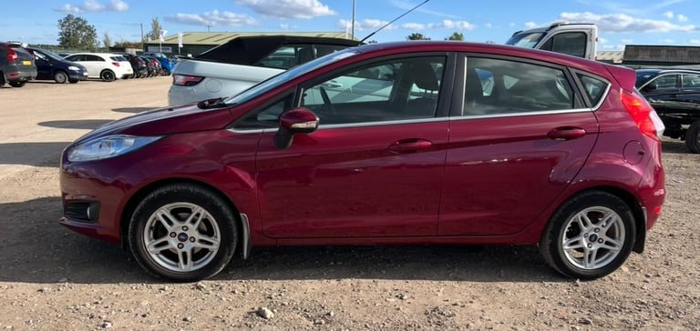 image for 2013 FORD FIESTA 1.0 ZETEC GENUINE 67,000 MILES FULL MOT JUST SERVICED LOVELY!