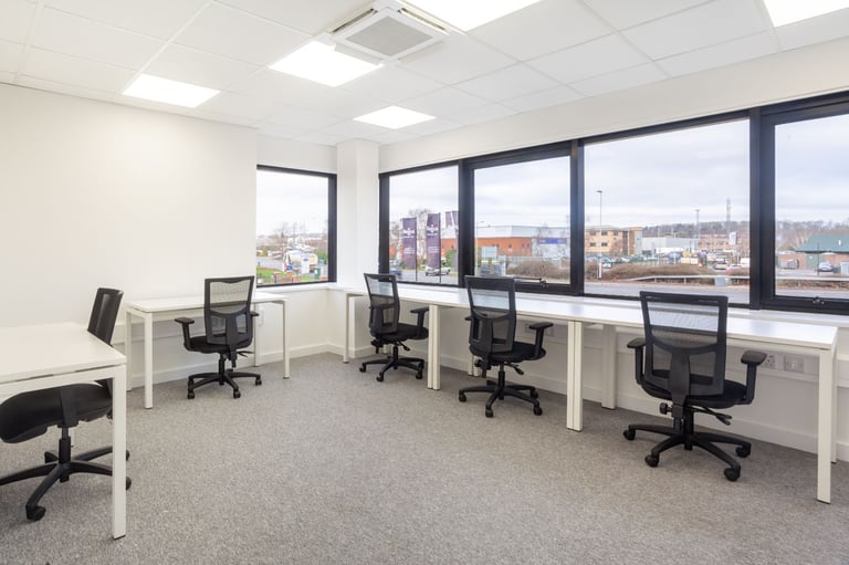 Chatham - ME4 4HW, Move into ready-to-use open plan office space for 10 people in Regus Pentagon