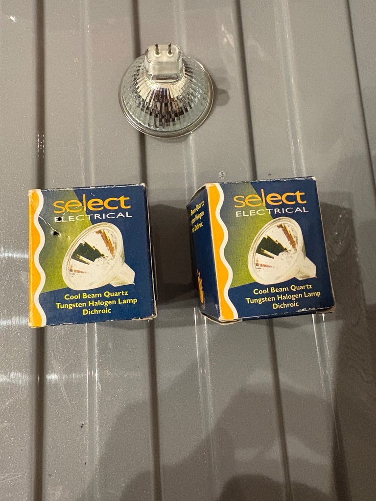 New 3 light bulbs, please see all information on photos, Bargain price 