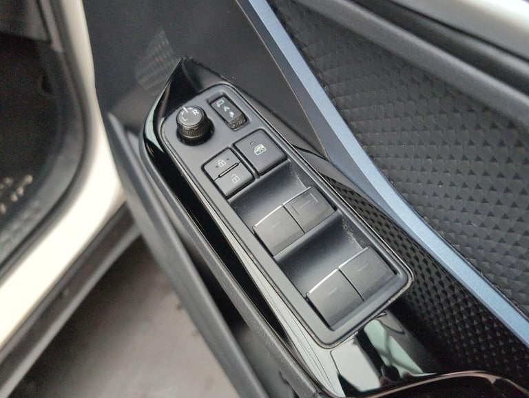 2020 Toyota C-HR 1.8 VVT-h Design SUV 5dr Petrol Hybrid CVT Euro 6 (s/s) (122 ps) - SAT NAV, HATC...