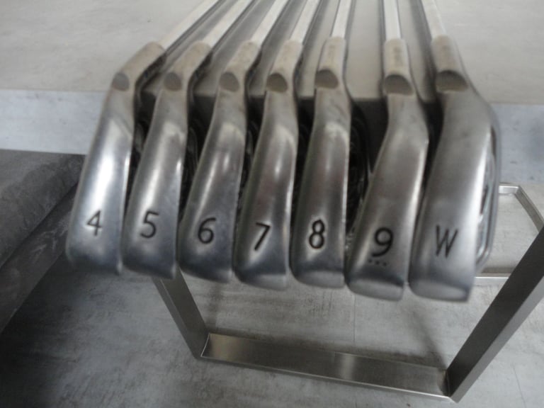 Various golf clubs sets of irons, Ping, wilson, titleist, taylormade ladies, macgregor, ben hogan