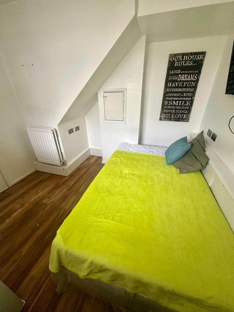 Spacious & Cosy single Room for Rent SW15 4JG