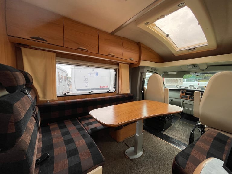 RENAULT MASTER TAG AXLEBIRSTNERR DELFIN PERFORMANCE 4 BERTH MOTOR HOME 