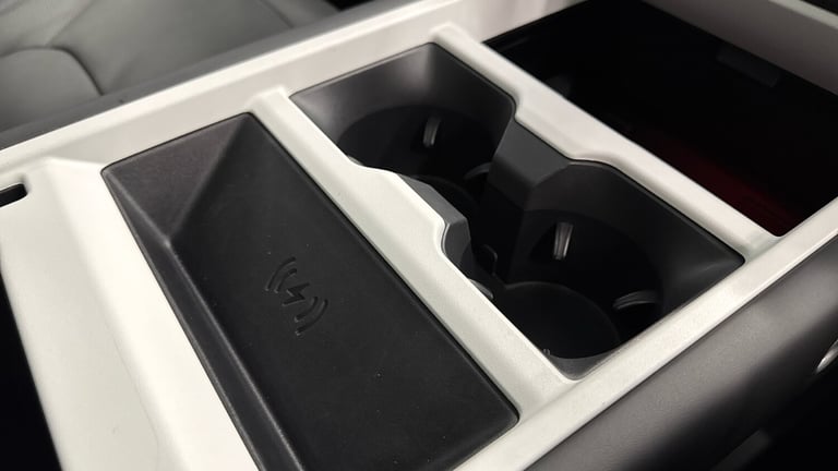 2025 Land Rover Defender 3.0 D350 X-Dynamic HSE 110 5dr Auto ESTATE DIESEL Automatic