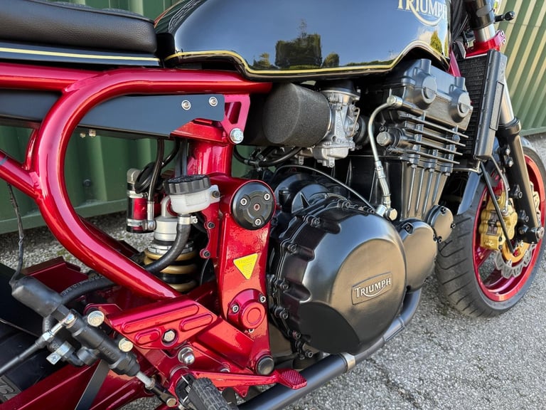 Triumph Daytona 900 CRK Custom Show Bike built by JWA Motorcyles Cafe Racer Kit
