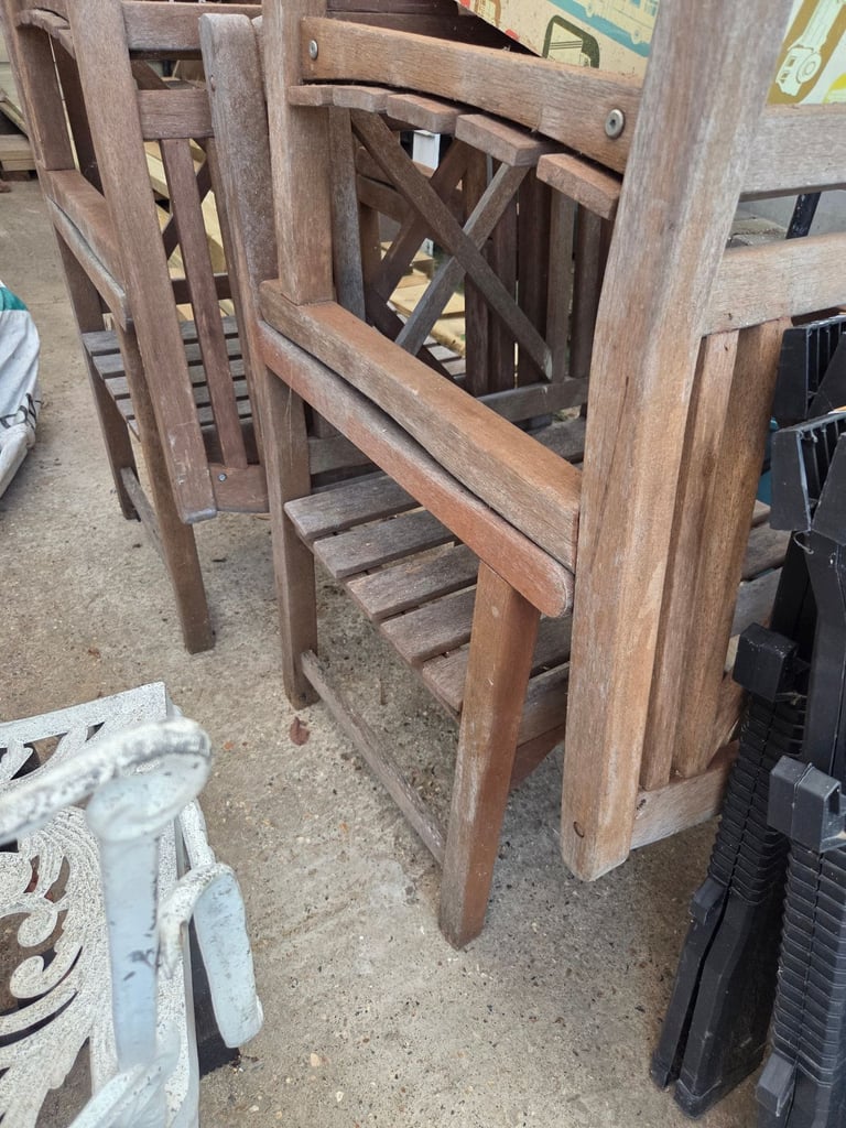 4 Outdoor Teak Solid Wood Chairs