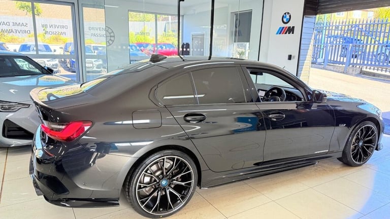 2021 BMW 3 Series 2.0 330e 12kWh M Sport Auto Euro 6 (s/s) 4dr Saloon PETROL/ELECTRIC Automatic