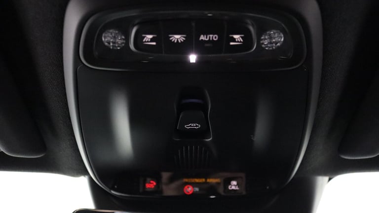  Volvo XC40 T3 R-Design (Lounge Pack, Sunroof, Harman Kardon, 360 Camera, BLIS) Petrol Automatic
