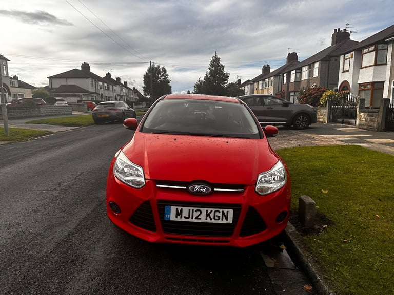 Ford, FOCUS, Hatchback, 2012, Manual, 1596 (cc), 5 doors