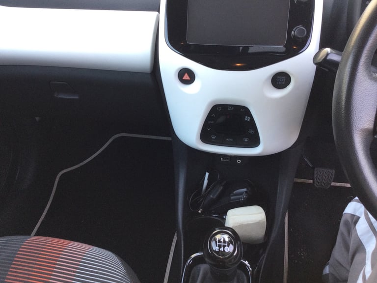 Peugeot, 108, Hatchback, 2017, Manual, 1199 (cc), 3 doors