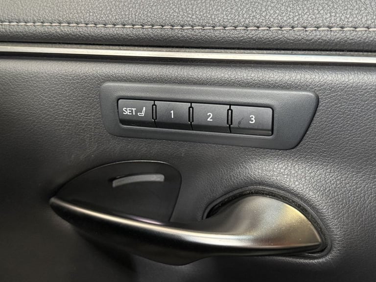 2019 Lexus ES 2.5 300h Saloon 4dr Petrol Hybrid E-CVT Euro 6 (s/s) (218 ps) Saloon PETROL/ELECTRI...