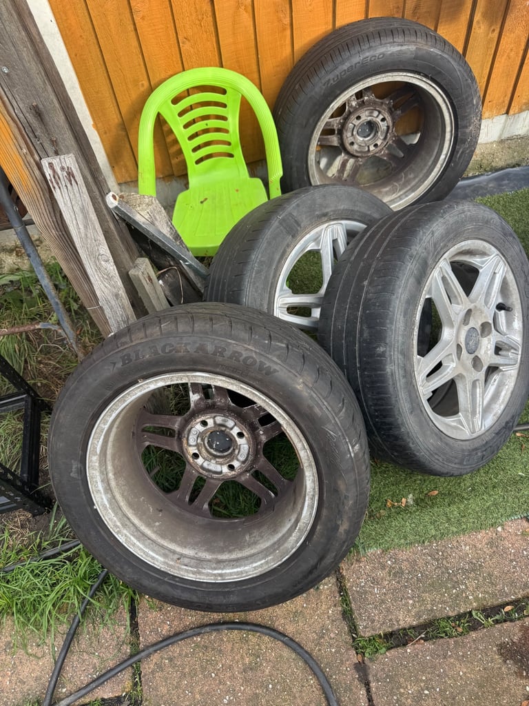 Ford Fiesta Alloy Wheels with tyres 195/55/R15 x4