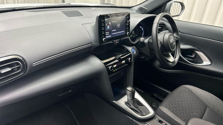  Toyota Yaris Cross 1.5 VVT-h Design SUV 5dr Petrol Hybrid E-CVT Euro 6 (s/s) (116 ps) Petrol/Ele...