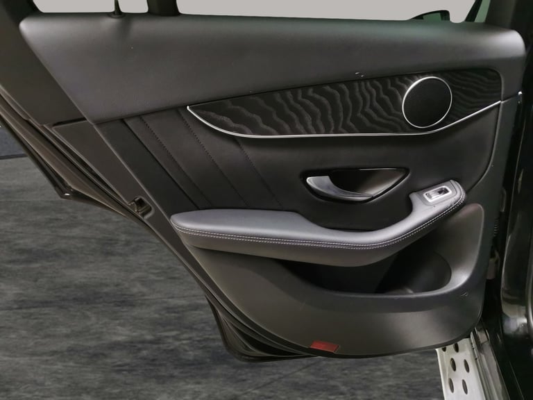 2018 Mercedes-Benz GLC 2.1 GLC220d AMG Line SUV 5dr Diesel G-Tronic+ 4MATIC Euro 6 (s/s) (170 ps)...